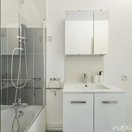 Flexliving - - Mouchez * Paris
